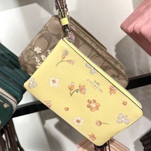 Coach Corner Zip Wristlet With Mystical Floral Print Silver/Yellow Multi